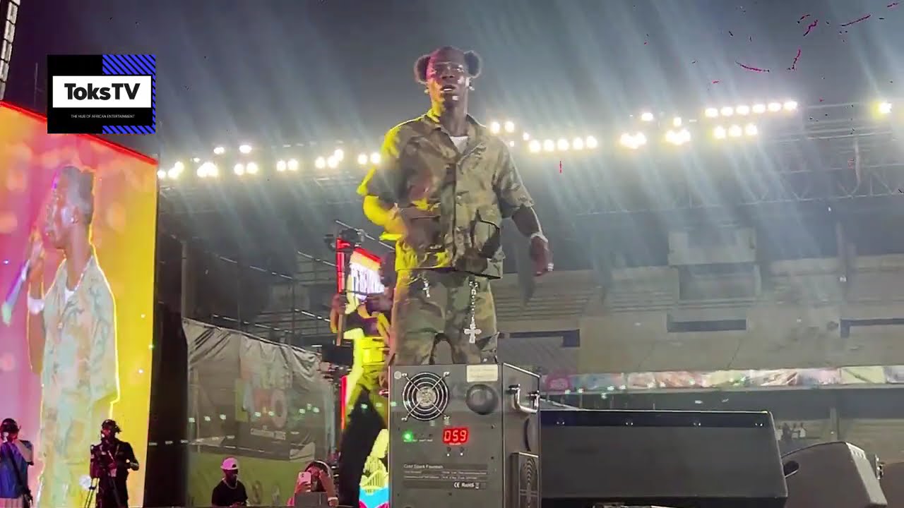 Seyi Vibes Lights Up 💨💨 Lagos Countdown 2025