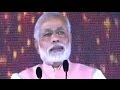 Crowd cheers as Modi addresses Patna rally in Bhojpuri