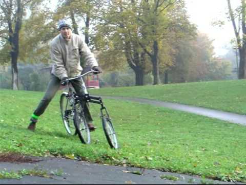 3 wheel bicycle with 2 wheels in front