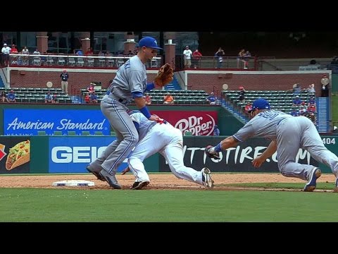TOR@TEX: Umpires rule interference in a rundown