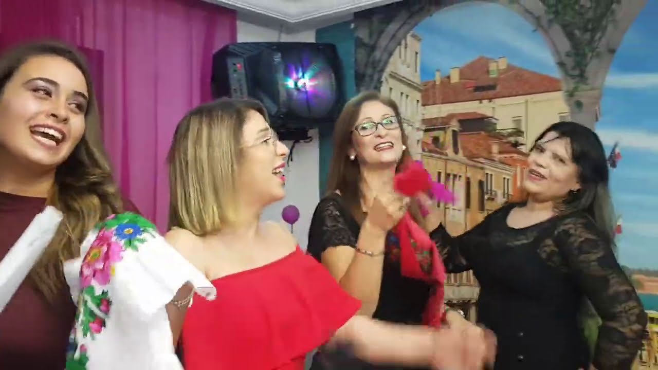 هذا اللون عليك يجنن 💞 اغنية عراقية 😘 #كاظم_الساهر ❤ بقيادة الفنانة رحمة بن    CLUB ELLE😍 عفانة