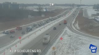 UPDATE: Crash cleared on I-41 southbound at Scheuring Road in De Pere Interstate 41 Southbound