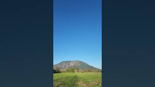 Experience The Magic Of Mount Si: You Wont Believe Your Eyes 🌄