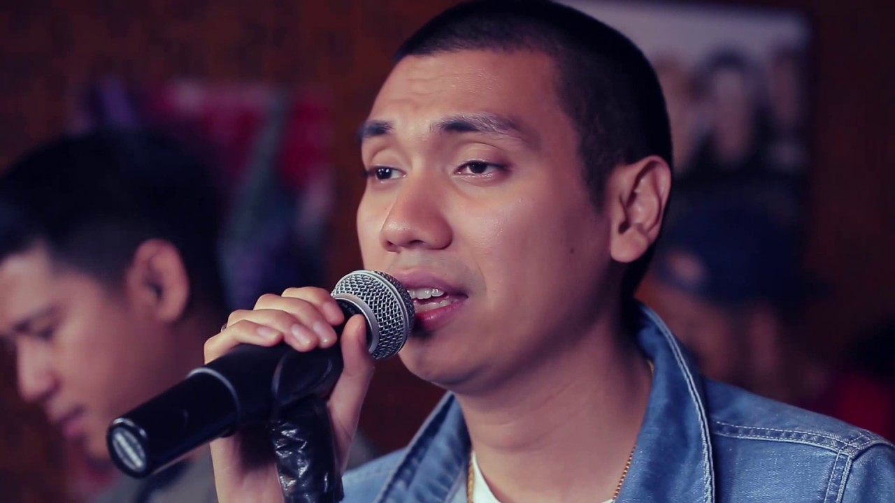 RAN - Salamku Untuk Kekasihmu yang Baru (Live at Breakout) - YouTube