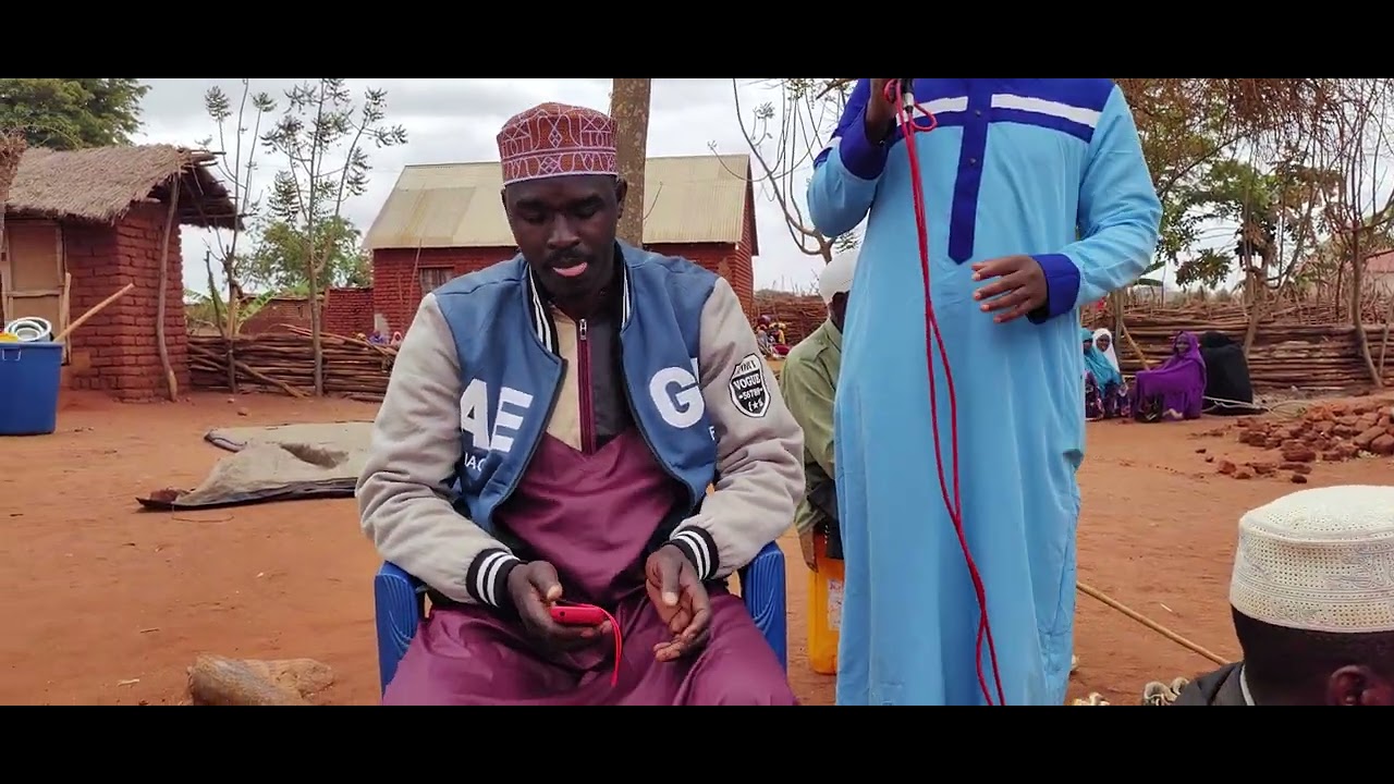 TIZAMA DUA KUBWA KWA SHEKH MAULID KONDOA(JINJO)ILIVYO FANA IKINOGESHWA NA WASOMAJI QUR-AAN