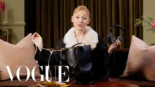 Ariana Grande Rivela Cosa Custodisce Nella Sua Borsa In The Bag Vogue Italia