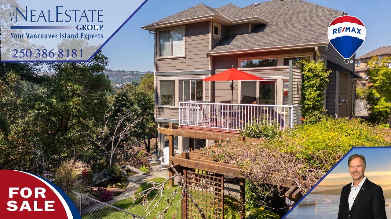 Home For Sale | Sweeping Views Over the Westshore 687 Kingsview Ridge.