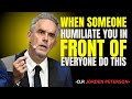وقتی کسی جلوی همه شما را تحقیر می کند این کار را انجام دهید بهترین سخنرانی MOTVATIONL JORDAN B PETERSON وقتی کسی جلوی همه شما را تحقیر می کند این کار را انجام دهید بهترین سخنرانی MOTVATIONL JORDAN B PETERSON