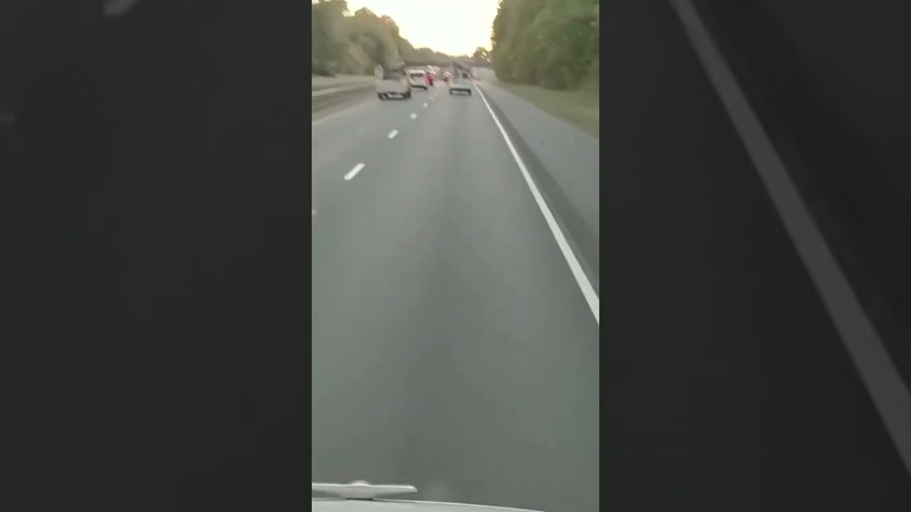 Aggressive Driver Use Shoulder As Passing Lane