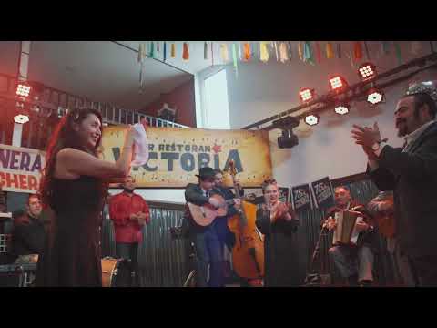 LaVitrola.cl: Belencha, Nano Bahamondes, Dúo Constanzo Molina & Gepe - "No me llames por mi nombre"