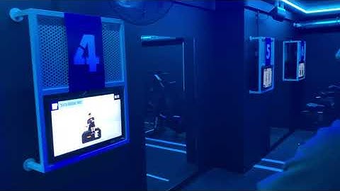 Digital signage in immersive gym