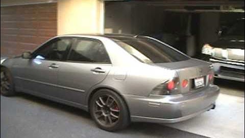 Lexus IS300 Mazzuri