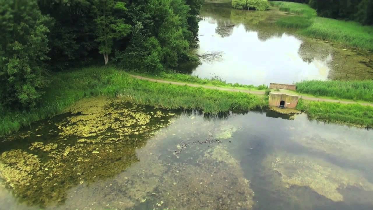 Rouge Cloitre. Belgique entre Ciel et Terre