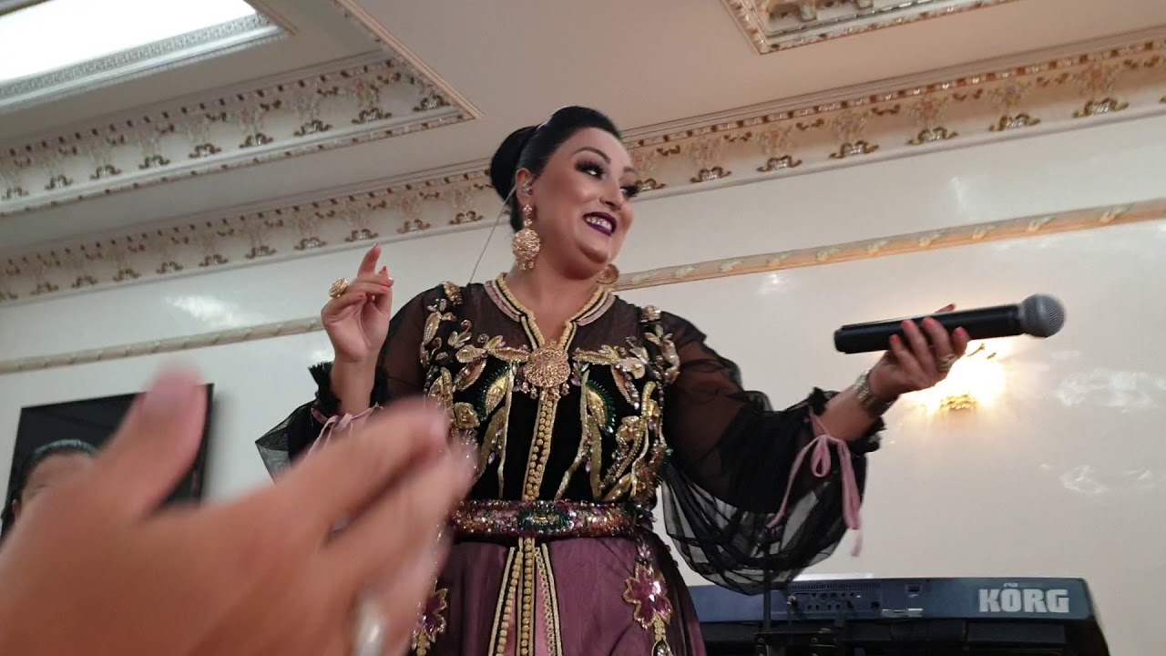 الفنانة فاطمة الزهرة البراق ديما النشاط