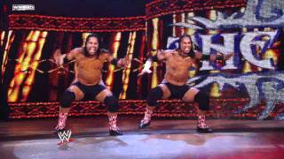 The Usos use their explosive Samoan culture to fire themselves up for in-ring action Resimi