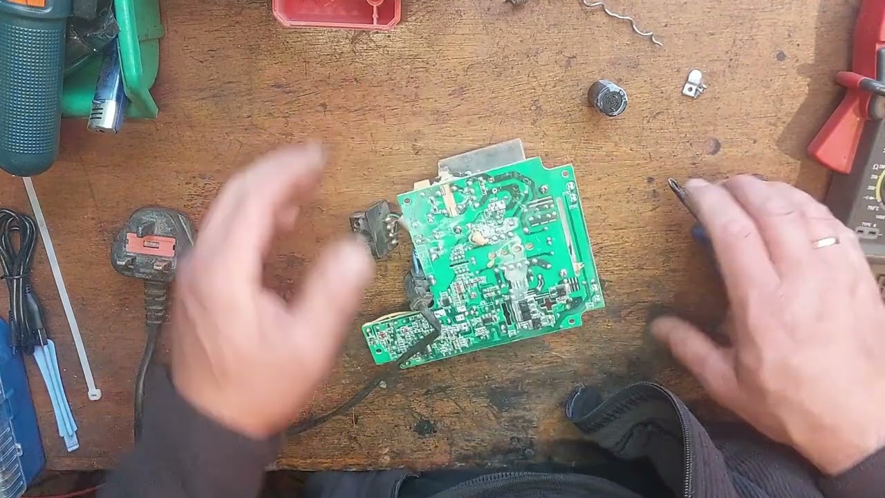 Naprawa ładowarki Milwaukee M12-18C