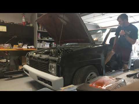 1986-nissan-hardbody-5.3-v8-build