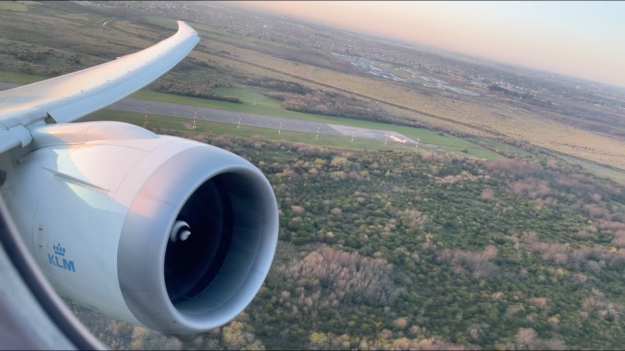 KLM Boeing 787-9 Dreamliner Takeoff Buenos Aires Ezeiza International Airport