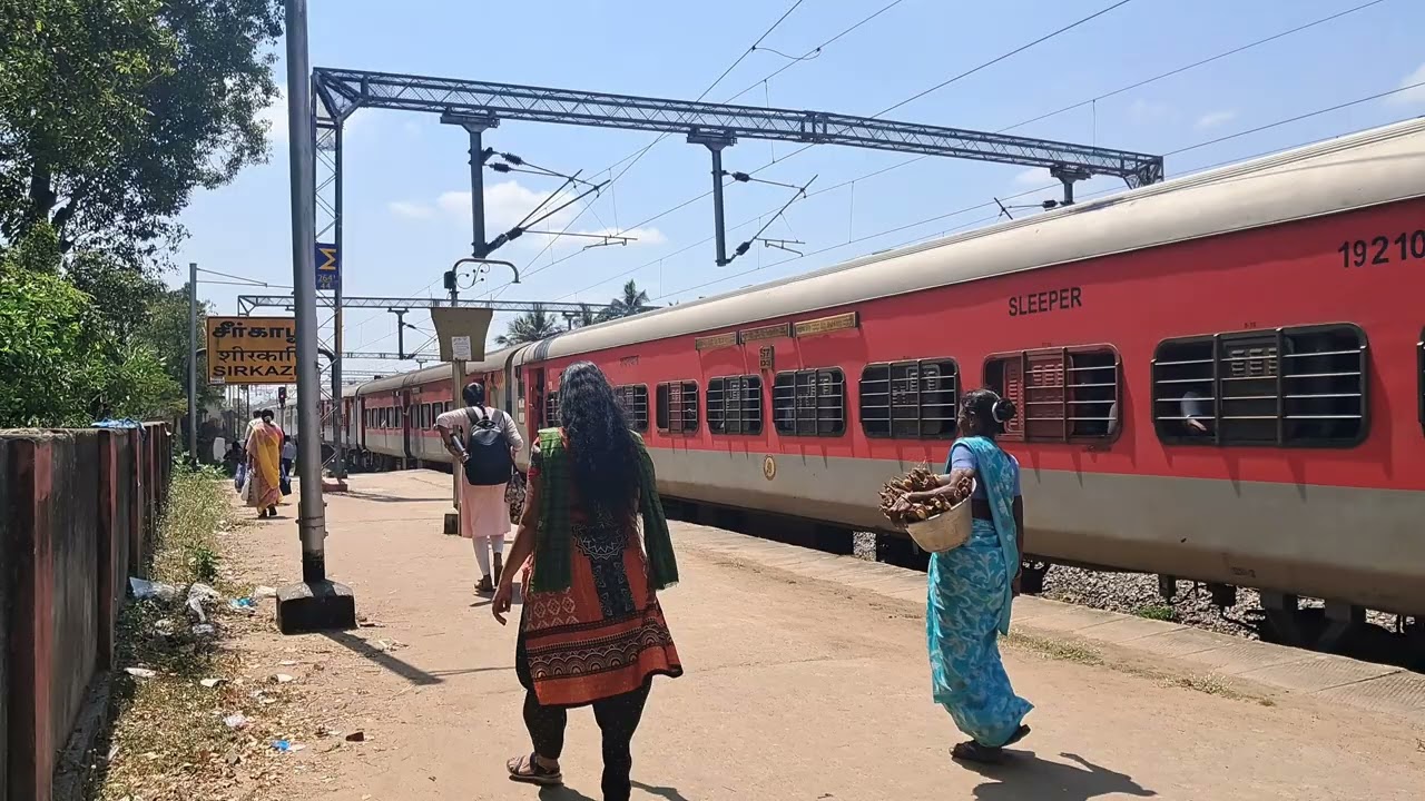 Cholan Superfast Express Storms Through with Beastly WAP7! 🚆 