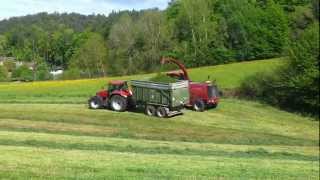 1 Schnitt 2012 Grashäckseln Mit Case Ih 7400 Teil 1