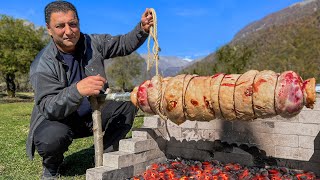 ¡Sabor divino de la carne de cordero! Plato tradicional de Azerbaiyán en fogata