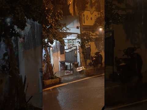 Heavy Rain Bangalore Flood #flood  #rain #heavyrain #bangalore  #shortvideo #ytshorts #shorts