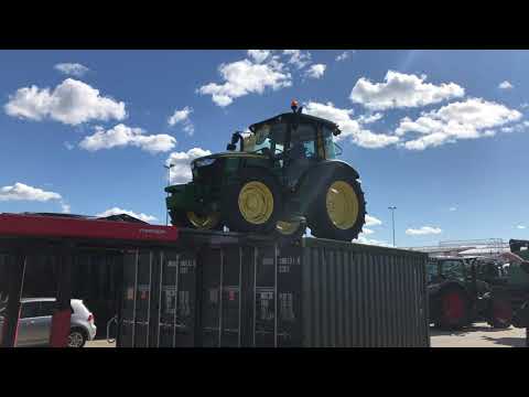 Video: Ar John Deere traktoriai naudoja def?