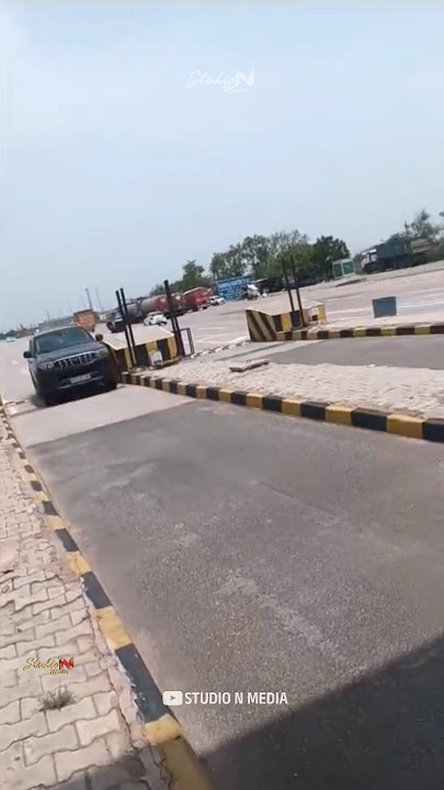 What was That 🤯🥵⚠️ Man drives scorpio superfast through a tollgate #shorts #toll #tollgate #scorpio