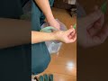 毒ヘビをお風呂に入れるのはめちゃ大変です…