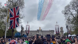 Heavy Rain Cant Stop the Red Arrows from Honoring the King