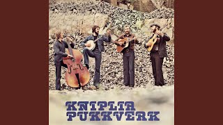 Video thumbnail of "Kniplia Pukkverk - Fraflytningsvise (2010 Remastered Version)"