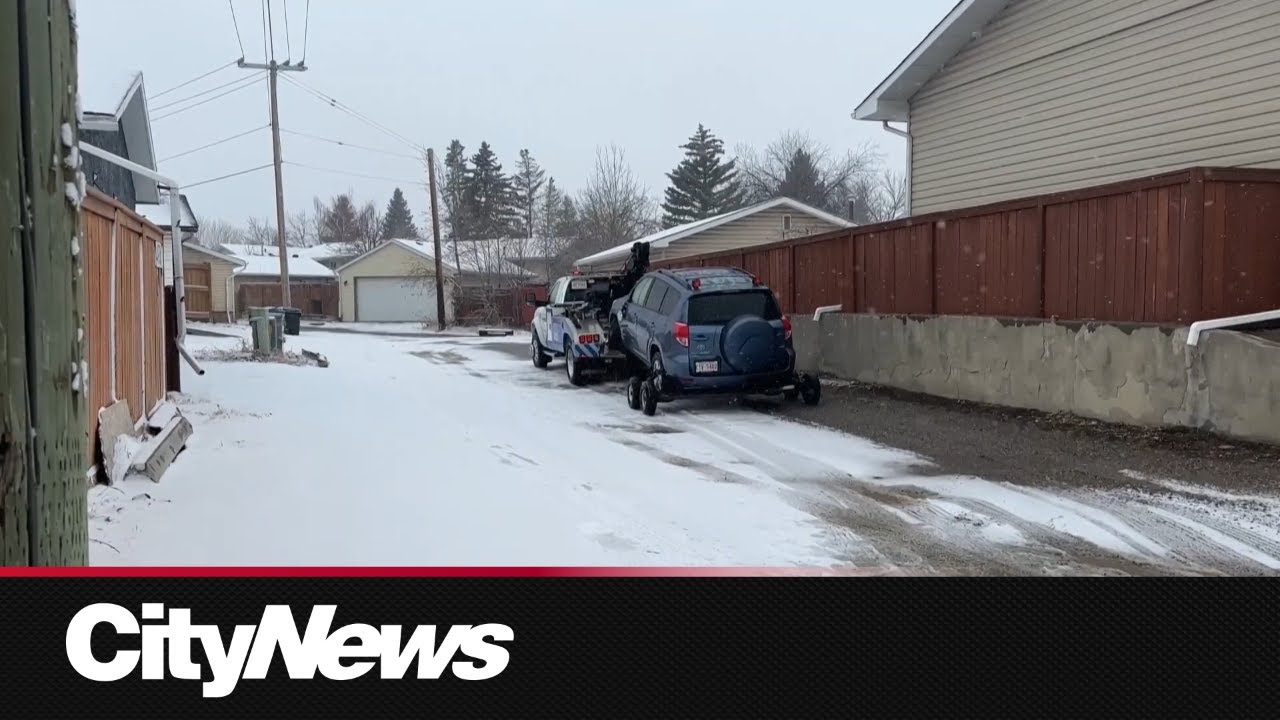 Snowy Monday brings slippery roads, dozens of crashes to Calgary - YouTube