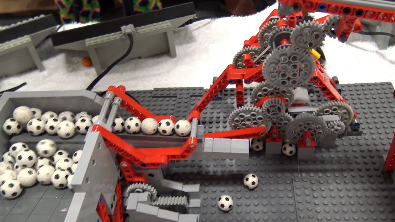 Ekspedient brud Tog LEGO Great Ball Contraption | Brickworld Indy 2016 - YouTube