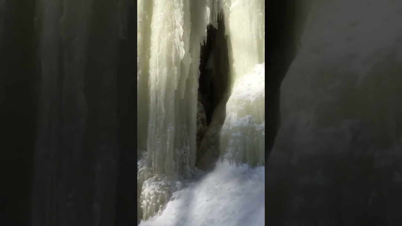 Frozen waterfall 😍😍😍 Vladivostok Russia 