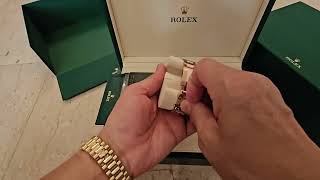 Unboxing Rolex Daytona 126505 in rose gold with diamond markers. 