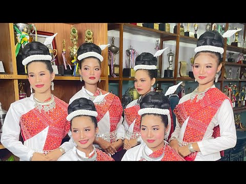 ฟ้อนบายศรีสู่ขวัญ โรงเรียนท่าอุแทพิทยา