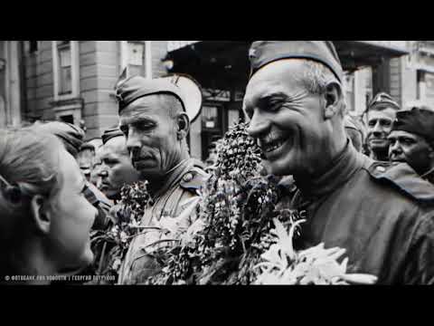 Уникальные фотографии мая 1945 года оживили с помощью нейросетей