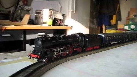 BR 01.097, DB, Märklin, (3048), mit Schnellzug