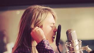 Will Heard & Cara Delevingne - 'Sonnentanz' (Sun Don't Shine) Acoustic Session chords