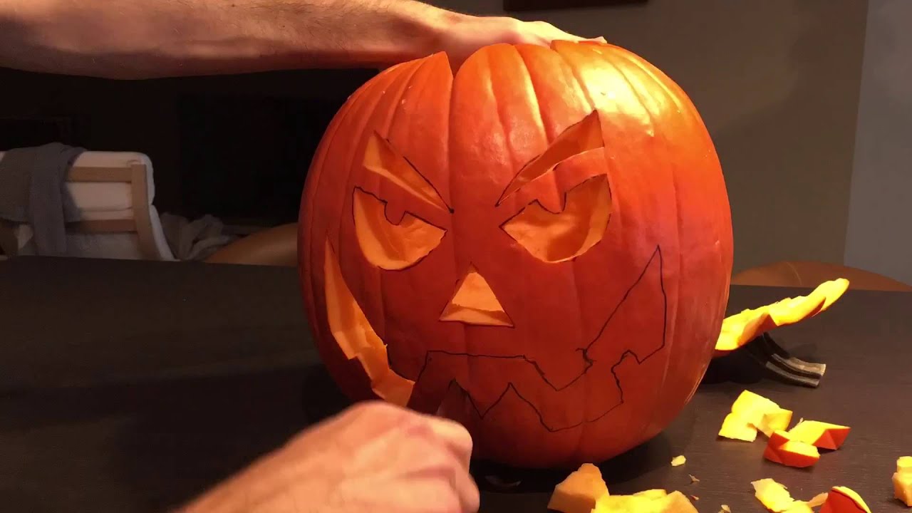 Fabrication d'une citrouille d'halloween - TimeLapse - YouTube