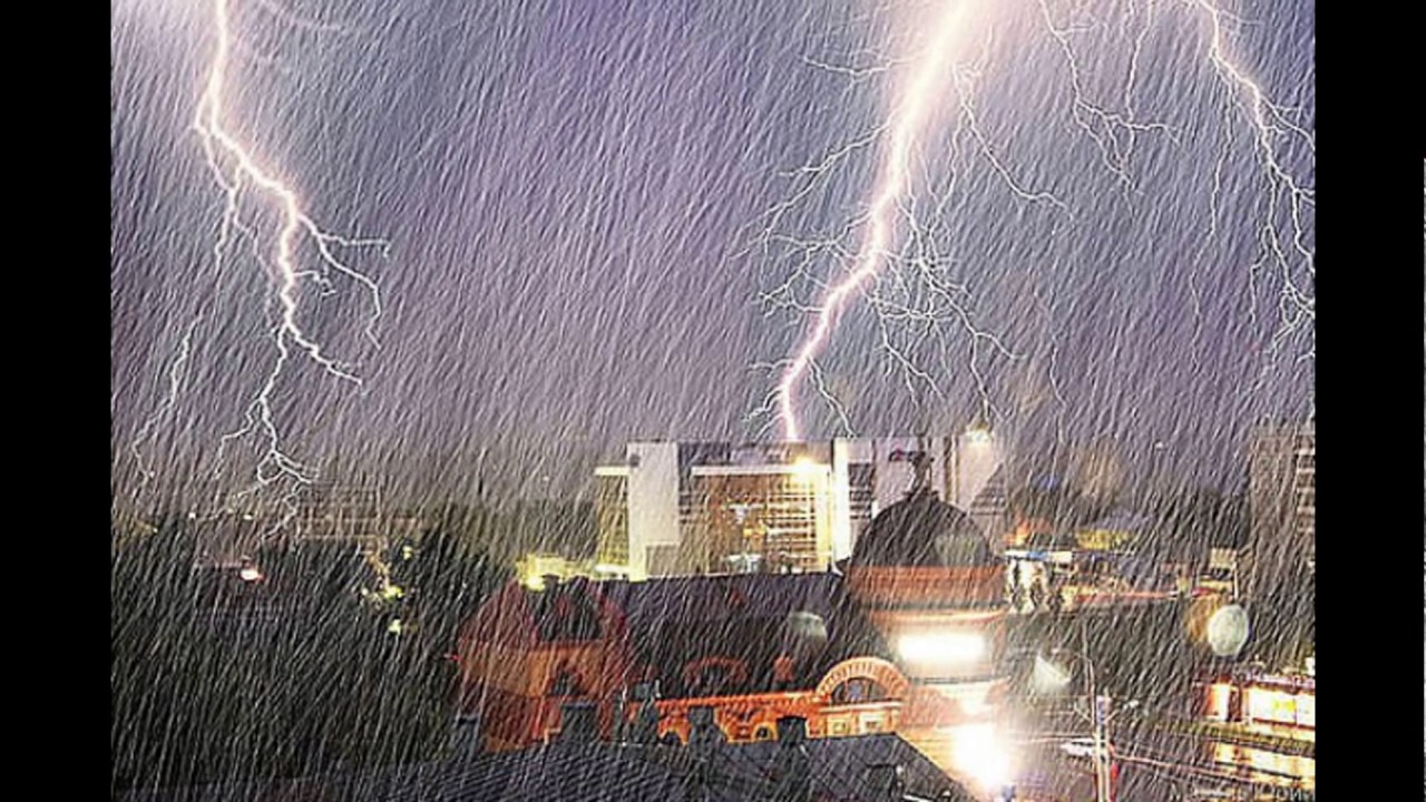 У нас гром и дождь и гроза( - YouTube