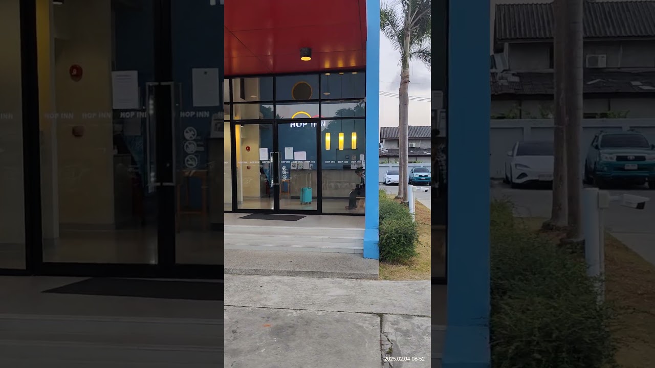 Phuket k Hotel se check-out aur Airport k liye rawana