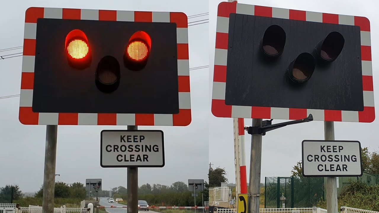 Massive Lights At Little London Level Crossing Lincolnshire Youtube