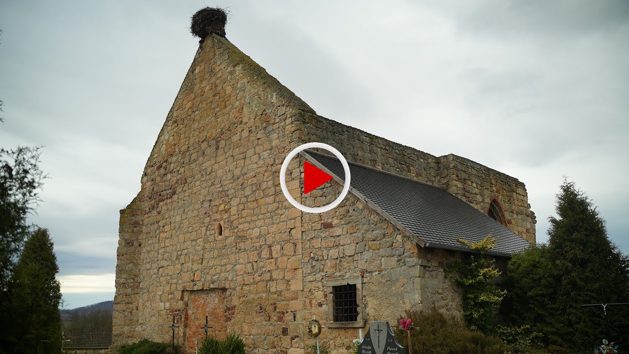 Ruiny kościoła pw. świętych Piotra i Pawła w Sobocie koło Lwówka Śląskiego