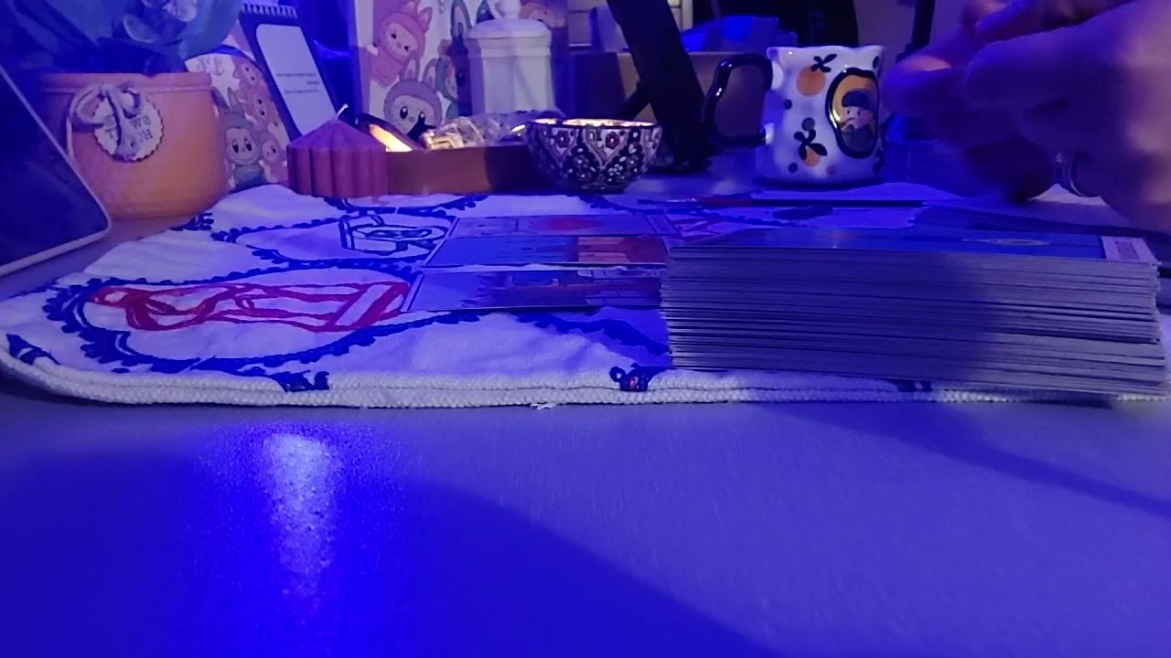 برج الدلو  شخص نادم لعجزه عن التواصل معك هيتجنن ويكلمك بس مش قادر ياتري مين وليه وايه سبب ظهوره ليك