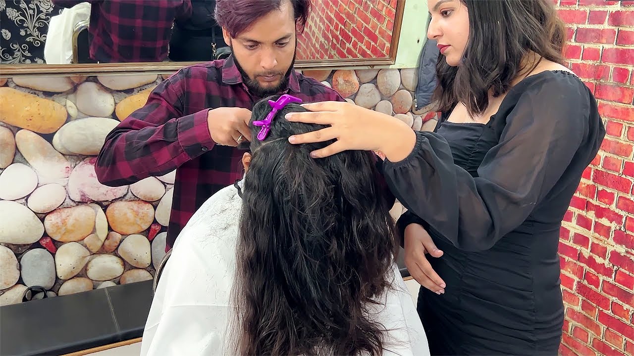 OMG!! Priyanka... What is going on?? 😳
