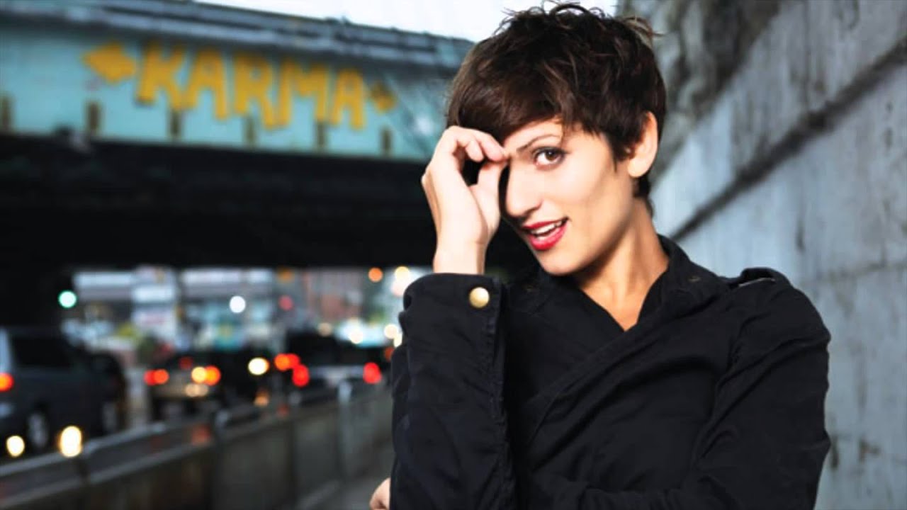 Dragonette vs Street Fighter II - Hello