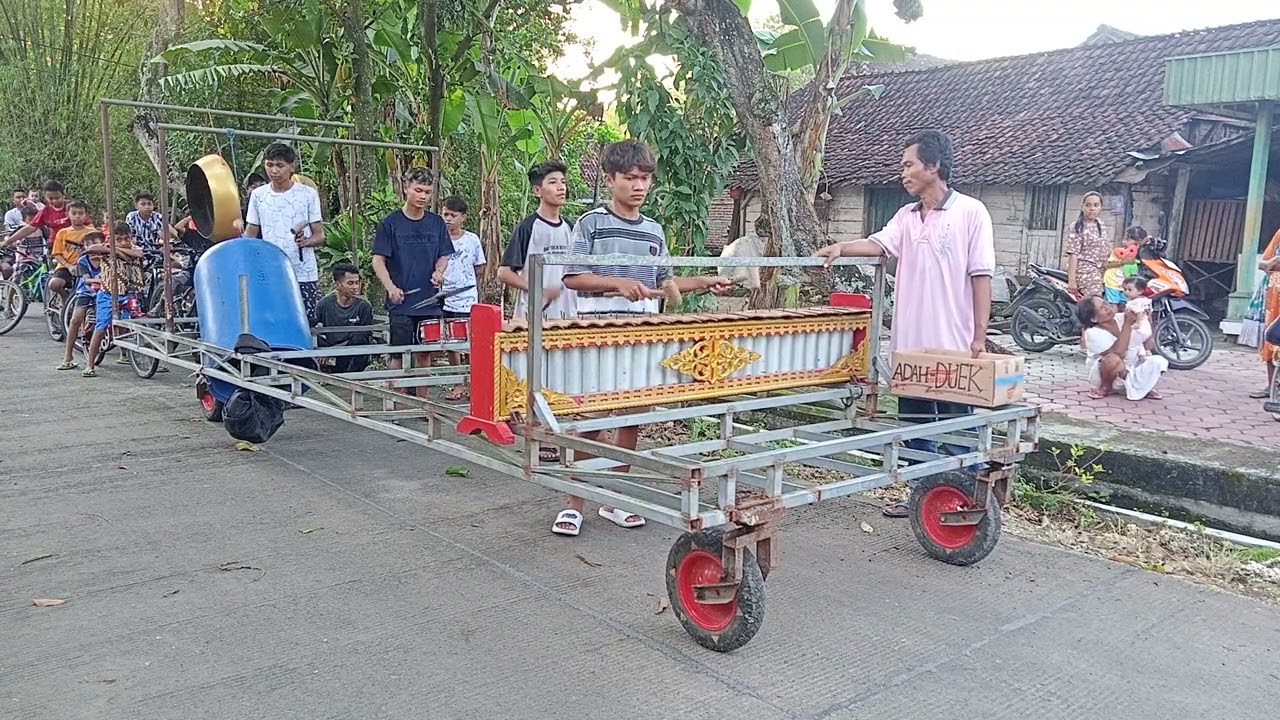 BOJO LORO OKLEK BENDO KAPAS lagi jalan jalan#oklek