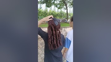 Búi tóc giả giữa công viên đông người #buitoc