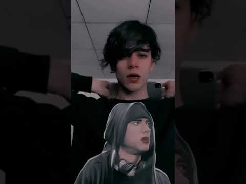تيمور يسوي ترند العضلات